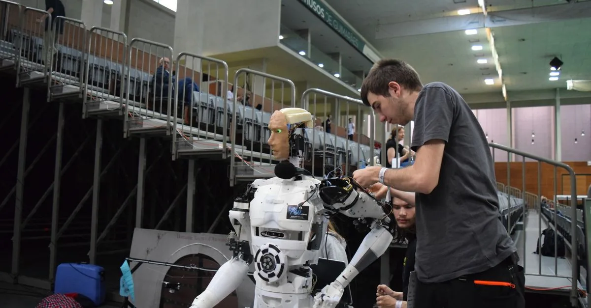 Produksi Robot Humanoid Tesla Meningkat 10 Kali, Namun Masih Hadapi Tantangan Besar