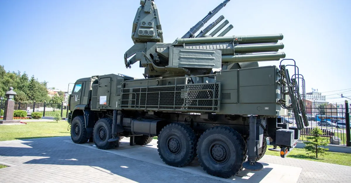 Raytheon Dapat Kontrak Besar Untuk Produksi Rudal Pertahanan Luar Angkasa