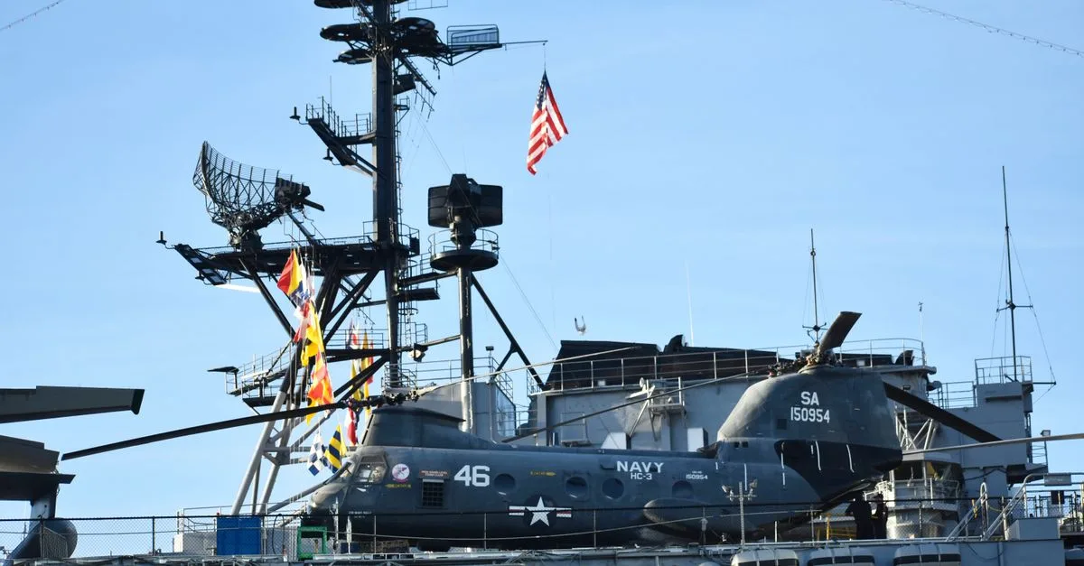 USS Abraham Lincoln Selesaikan Misi Tempur Dengan Catatan Kontroversial Di Iran