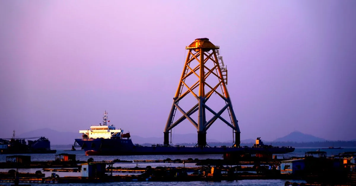China Uji Platform Surya Terapung Berbasis Bambu Komposit Untuk Energi Bersih