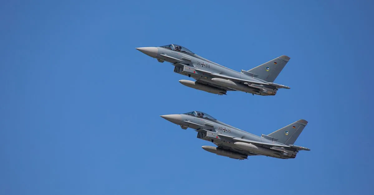 China Kembangkan Sistem Senjata Laser Berenergi Tinggi Untuk Pesawat Tempur J-36